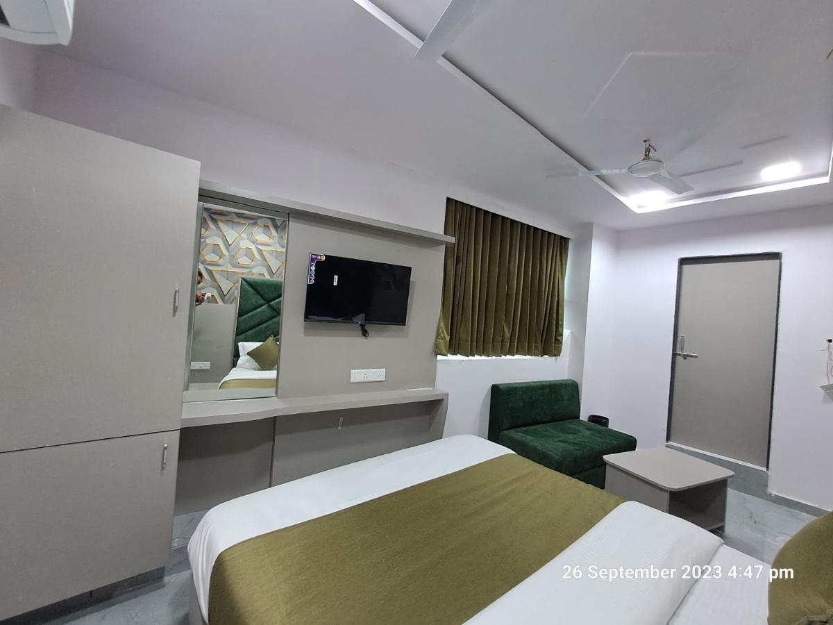 Hotel Kingdom Gandhinagar Dış mekan fotoğraf