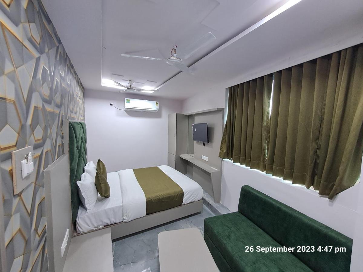 Hotel Kingdom Gandhinagar Dış mekan fotoğraf